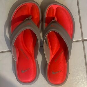 Nike flip flops